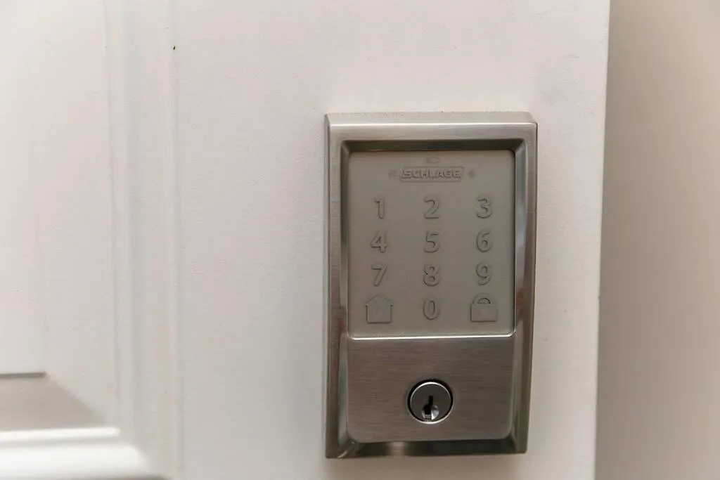 Bright Spacious Suite - King Bed - Long Stays -Wifi Edmonton 0*,